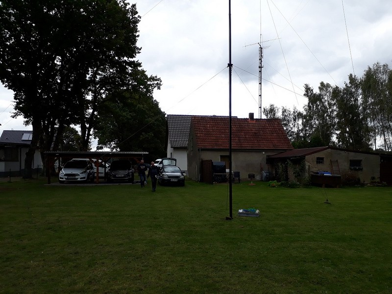 17m_GFK_Mast_40m_Antenne_Aufbau_420